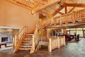 Whitefish Lodge And Suites Cross Lake Buitenkant foto