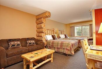 Whitefish Lodge And Suites Cross Lake Buitenkant foto